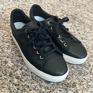 Kizik Vegas Leather Sneakers - Black Size 8.5 Wide